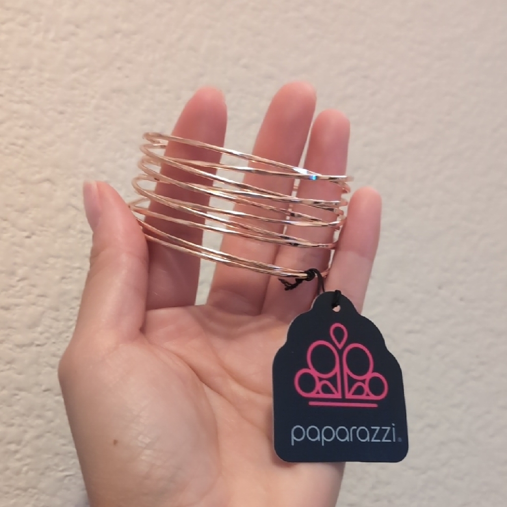 Paparazzi Elegant Rose Gold Wire Bracelet